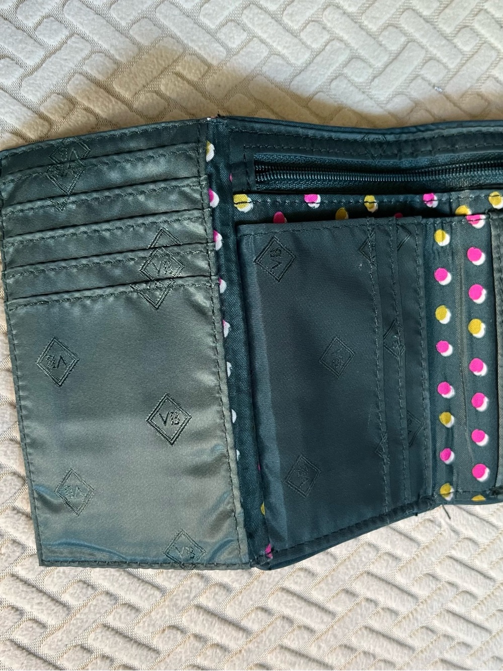 Vera Bradley trifold Floral Quilted Wallet RFID - Picture 6 of 12